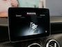 Mercedes-Benz A-klasse 180 Ambition - *AMG-LINE!* *Afneembare trekhaak & Panoramadak!* - Stuurverwarming, 18" LMV