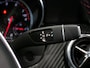 Mercedes-Benz A-klasse 180 Ambition - *AMG-LINE!* *Afneembare trekhaak & Panoramadak!* - Stuurverwarming, 18" LMV