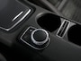 Mercedes-Benz A-klasse 180 Ambition - *AMG-LINE!* *Afneembare trekhaak & Panoramadak!* - Stuurverwarming, 18" LMV