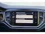 Volkswagen T-Roc 1.0 TSI 115pk Style | Navigatie | Achteruitrijcamera | Stoelverwarming