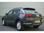 Volkswagen T-Roc 1.0 TSI 115pk Style | Navigatie | Achteruitrijcamera | Stoelverwarming