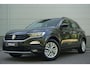 Volkswagen T-Roc 1.0 TSI 115pk Style | Navigatie | Achteruitrijcamera | Stoelverwarming