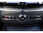 Volvo XC60 T8 Recharge AWD R-Design - Panoramisch schuif-/kanteldak - Sensus navigatie - Parkeersensoren v/a - Parkeercamera achter - Parkeersensoren v/a - Apple Carplay & Android Auto