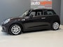 MINI Cooper Mini 1.5 Serious Automaat Panoramadak, Sportstoelen, navigatie, led lampen, climate control Keyles, Veel opties!
