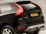 Volvo XC60 2.0 T5 Luxury Sport 241Pk Automaat (NAVIGATIE, CLIMATE, CAMERA, GETINT GLAS, LEDEREN SPORTSTOELEN, STOELVERWARMING, BLUETOOTH, CRUISE, TREKHAAK, NIEUWSTAAT)