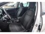 Volkswagen Golf 1.2 TSI Connected Series R-Line 18 inch Zwarte Velgen Navigatie Carplay Android Clima Cruise Bluetooth Parkeersensor Stoelverwarming
