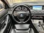 BMW 5-Serie 530d High Executive *HUD* Kantel/Schuifdak / Leder / Stoelverwarming / Afn. Trekhaak / Memory Seat / 18"LMV