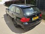 BMW 3-Serie Touring 318i Business Line / AUTOMAAT / PANORAMADAK / NAVI / 174dkm!
