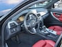 BMW 3-Serie Touring SW M Sport Edition 150 pk Automaat | Navigatie | Parkeersensoren Voor en Achter | Lederen Bekleding | Sportstoelen | LED Koplampen | Elektrische Achterklep met Sensor | Keyless Entry/Start | 19" Lichtmetalen Velgen | Apple Carplay/Android Auto |