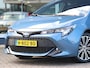 Toyota Corolla Touring SW Dynamic Hybrid 122 pk Automaat | Navigatie | Achteruitrijcamera | Voorstoelen Verwarmd | LED Koplampen | Keyless Entry/Start | Climate Control | Adaptieve Cruise Control | 17" Lichtmetalen Velgen | Apple Carplay/Android Auto |
