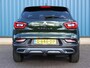 Renault Kadjar SUV Intens 118 pk Automaat | Navigatie | Achteruitrijcamera | Parkeersensoren Voor en Achter | Voorstoelen Verwarmd | Trekhaak | LED Koplampen | Keyless Entry/Start | Climate Control | Cruise Control | 18" Lichtmetalen Velgen | Apple Carplay/Android Auto |