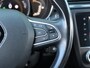 Renault Kadjar SUV Intens 118 pk Automaat | Navigatie | Achteruitrijcamera | Parkeersensoren Voor en Achter | Voorstoelen Verwarmd | Trekhaak | LED Koplampen | Keyless Entry/Start | Climate Control | Cruise Control | 18" Lichtmetalen Velgen | Apple Carplay/Android Auto |