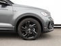 Volkswagen T-Roc 1.5 TSI 150 pk DSG R-Line Edition | Black Style | Trekhaak | Navigatie | IQ Light | Camera | App Connect | Stoelverwarming | 18'' LM | Fabrieksgarantie tot 15-05-2026 of 100.000 km |
