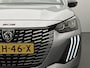 Peugeot 208 Allure 100 pk | Navigatie | Parkeersensoren Voor en Achter | LED Koplampen | Lederen Stuurwiel | DAB Ontvanger | Buitenspiegels Elektrisch Verstel -en Verwarmbaar | Climate Control | Cruise Control | 16" Lichtmetalen Velgen | Apple Carplay/Android Auto |