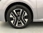 Peugeot 208 Allure 100 pk | Navigatie | Parkeersensoren Voor en Achter | LED Koplampen | Lederen Stuurwiel | DAB Ontvanger | Buitenspiegels Elektrisch Verstel -en Verwarmbaar | Climate Control | Cruise Control | 16" Lichtmetalen Velgen | Apple Carplay/Android Auto |