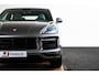 Porsche Cayenne Coupé 3.0 E-Hybrid Luchtvering - LED Matrix - Surround View - Adaptieve cruise control - Sporteindpijpen - Rear Seat Entertainment - 21 inch - Stoelverwarming