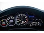 Porsche Cayenne Coupé 3.0 E-Hybrid Luchtvering - LED Matrix - Surround View - Adaptieve cruise control - Sporteindpijpen - Rear Seat Entertainment - 21 inch - Stoelverwarming