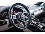Porsche Cayenne Coupé 3.0 E-Hybrid Luchtvering - LED Matrix - Surround View - Adaptieve cruise control - Sporteindpijpen - Rear Seat Entertainment - 21 inch - Stoelverwarming