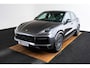 Porsche Cayenne Coupé 3.0 E-Hybrid Luchtvering - LED Matrix - Surround View - Adaptieve cruise control - Sporteindpijpen - Rear Seat Entertainment - 21 inch - Stoelverwarming