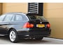 BMW 3-Serie Touring 318i Luxury Line * Trekhaak * Lederen * Navigatie * Automaat *