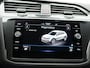 Volkswagen Tiguan 1.5 TSI R-Line Business Panoramadak - Camera - Trekhaak - Automaat