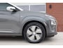 Hyundai Kona Electric EV Premium 64 kWh 204pk - Leder - Stoelventilatie - Trekhaak - Stoelverwarming - Head up - Keyless - Camera