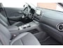 Hyundai Kona Electric EV Premium 64 kWh 204pk - Leder - Stoelventilatie - Trekhaak - Stoelverwarming - Head up - Keyless - Camera
