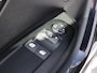 Peugeot 208 Signature 1.2 PureTech 82PK Navigatie, Parkeerhulp achter, Cruise Controle, Apple Carplay/Android Auto