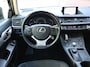 Lexus CT Hybrid 200h 25th Edition, NL, 2e Eig. Nap, Achteruitrij camera, Navigatiesysteem, Cruise control, Regen en Licht sensor, Blue tooth, Japanse kwaliteit van de bovenste plank