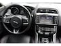 Jaguar XE 2.0 Prestige Pro Edition org. NL leer+el camera a.bank neerklapbaar