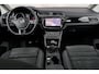 Volkswagen Touran 1.2 TSI Highline Business R 7p | Trekhaak | Stoelverwarming | Panoramadak | Parkeersensoren