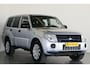 Mitsubishi Pajero 3.2 DI-D Instyle 4WD / Grijs kenteken / Airco / Aut / Trekhaak