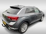 Volkswagen T-Roc 1.0 TSI Sport Executive Navigatie / Trekhaak / Camera / Parkeersensoren / Sport interieur