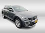 Volkswagen T-Roc 1.0 TSI Sport Executive Navigatie / Trekhaak / Camera / Parkeersensoren / Sport interieur