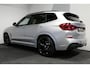 BMW X3 xDrive20i M Sport / Panoramadak / Elektr. verstelbare stoelen (best. memory) / Stoelverwarming / Ambienteverlichting / Apple Carplay - Andriod Auto / Lederen bekleding / M Aerodynamicapakket / Achterbank verwarming / Achteruitrijcamera / Cruise Control / DAB / 20'' LMV / Keyless / Sportstoelen / Adaptieve LED koplampen / Shadow Line