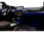 BMW X3 xDrive20i M Sport / Panoramadak / Elektr. verstelbare stoelen (best. memory) / Stoelverwarming / Ambienteverlichting / Apple Carplay - Andriod Auto / Lederen bekleding / M Aerodynamicapakket / Achterbank verwarming / Achteruitrijcamera / Cruise Control / DAB / 20'' LMV / Keyless / Sportstoelen / Adaptieve LED koplampen / Shadow Line