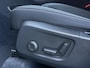 Volvo XC40 T4 Plug-in Hybrid AUT7 211PK Ultimate Dark | | Panoramisch Schuif-/Kanteldak | Power Seats Met Geheugenfunctie | Grootlicht Assistent | DAB+ | Getint Glas Achter | Adaptieve Cruise Control Met Pilot Assist | Harman/Kardon Premium Geluidssysteem | 360° Parkeercamera | Verwarmbare Voorstoelen, Stuurverwarming | Park Assist Voor & Achter