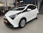 Toyota Aygo 1.0 VVT-i 72pk 5D x-play | Navigatie | Camera | Apple carplay / Android auto | Airco | NAP | Rijklaar prijs!