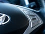 Hyundai ix20 1.4i i-Vision | Trekhaak | Schuif/ Kantel Dak | Airco | Climate Control | Panoramadak | Cruise Control | All Season Banden | Lichtmetalen Velgen 16'' | Mistlampen | Metallic Lak | Multifunctioneel Sturwiek |