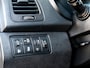 Hyundai ix20 1.4i i-Vision | Trekhaak | Schuif/ Kantel Dak | Airco | Climate Control | Panoramadak | Cruise Control | All Season Banden | Lichtmetalen Velgen 16'' | Mistlampen | Metallic Lak | Multifunctioneel Sturwiek |