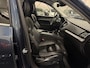 Volvo XC90 T8 Recharge AWD Inscription 7P. PANO/LUCHTVERING/TREKHAAK/H&K/360CAMERA/ACC/PILOT-ASSIST/LEER-SPORT/MEMORY/KEYLESS/CARPLAY/STANDKACHEL/PRIVACY/NET GROTE OH BEURT GEHAD!!