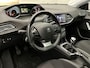 Peugeot 308 SW Style 130 pk | Navigatie | Glazen Panoramadak | Parkeersensoren Achter | LED Dagrijverlichting | DAB Ontvanger | Trekhaak | Lederen Stuurwiel | Climate Control | Cruise Control | 16" Lichtmetalen Velgen | Centrale Deurvergrendeling met Afstandsbediening |