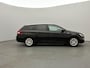 Peugeot 308 SW Style 130 pk | Navigatie | Glazen Panoramadak | Parkeersensoren Achter | LED Dagrijverlichting | DAB Ontvanger | Trekhaak | Lederen Stuurwiel | Climate Control | Cruise Control | 16" Lichtmetalen Velgen | Centrale Deurvergrendeling met Afstandsbediening |