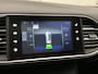 Peugeot 308 SW Style 130 pk | Navigatie | Glazen Panoramadak | Parkeersensoren Achter | LED Dagrijverlichting | DAB Ontvanger | Trekhaak | Lederen Stuurwiel | Climate Control | Cruise Control | 16" Lichtmetalen Velgen | Centrale Deurvergrendeling met Afstandsbediening |