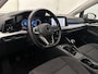 Volkswagen Golf Variant SW Life 110 pk | Navigatie | Parkeersensoren Voor en Achter | LED Koplampen | Keyless Start | Dodehoek Detectie | Elektrische Achterklep met Sensor | Climate Control | Adaptieve Cruise Control | 16" Lichtmetalen Velgen | Apple Carplay/Android Auto |