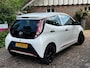 Toyota Aygo 1.0 VVT-i X-Fun Sport 5DRS / 62.886 km / Dealer OH / AIRCO / CRUISE / NAP / RODE ACCENTEN / 15" VELGEN / APK 09-2026