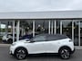 Peugeot 2008 1.2 PureTech GT 130PK AUTOMAAT | Navigatie | Parkeersensoren V + A | Camera | I-Cockpit | All Season banden| Trekhaak | Lage km stand!