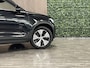 Volvo XC40 T4 Recharge Inscription | Trekhaak | Stoel en Stuurwielverwarming | Lederen bekleding | BLIS Dode Hoek Detectie | Cruise Control | Parkeercamera | 18 Inch | Keyless Drive | Parkeersensoren voor+achter | Elektrisch bedienbare achterklep | Climate Control L