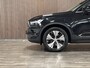 Volvo XC40 T4 Recharge Inscription | Trekhaak | Stoel en Stuurwielverwarming | Lederen bekleding | BLIS Dode Hoek Detectie | Cruise Control | Parkeercamera | 18 Inch | Keyless Drive | Parkeersensoren voor+achter | Elektrisch bedienbare achterklep | Climate Control L