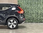 Volvo XC40 T4 Recharge Inscription | Trekhaak | Stoel en Stuurwielverwarming | Lederen bekleding | BLIS Dode Hoek Detectie | Cruise Control | Parkeercamera | 18 Inch | Keyless Drive | Parkeersensoren voor+achter | Elektrisch bedienbare achterklep | Climate Control L